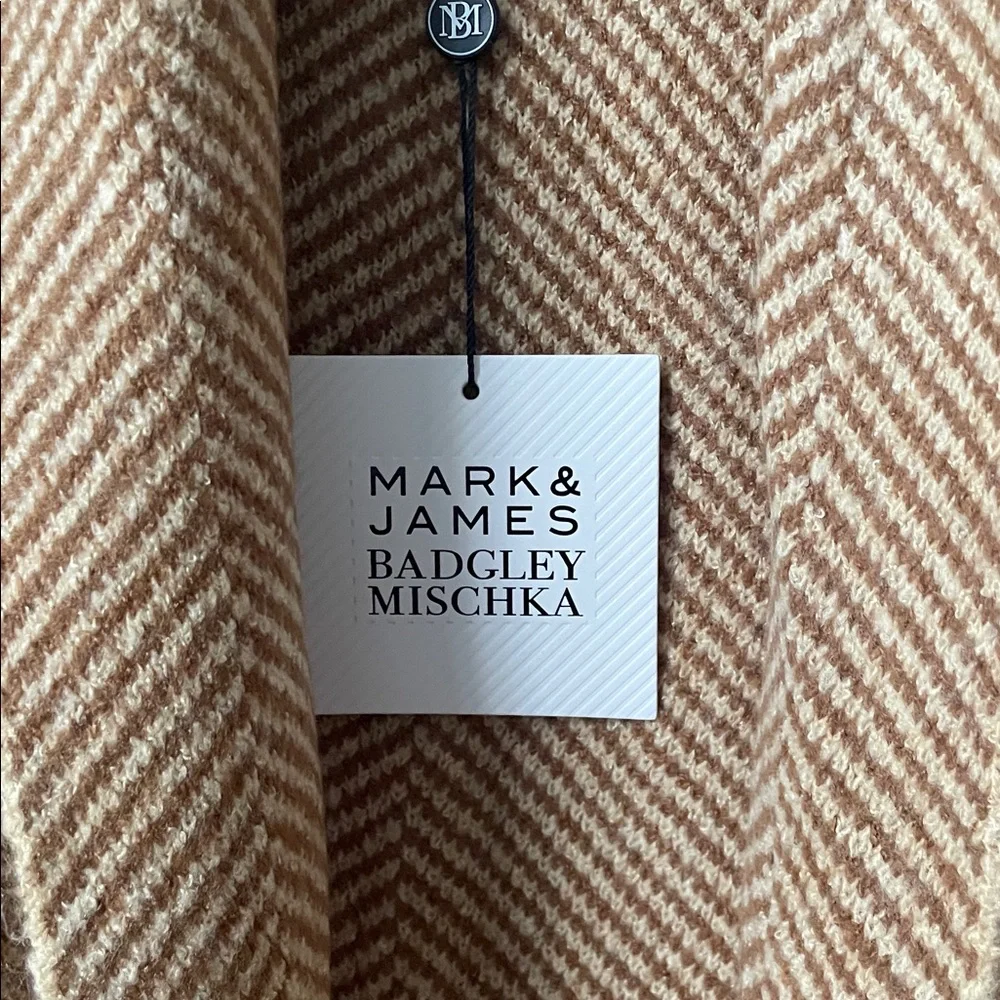 Badgley Mischka Long Tan Herringbone Cardigan NWT - Picture 5 of 8